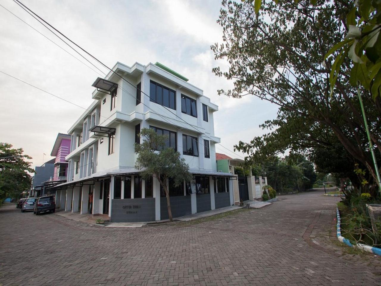 Reddoorz Syariah Near Dbl Arena 2 Hotel Surabaya Buitenkant foto